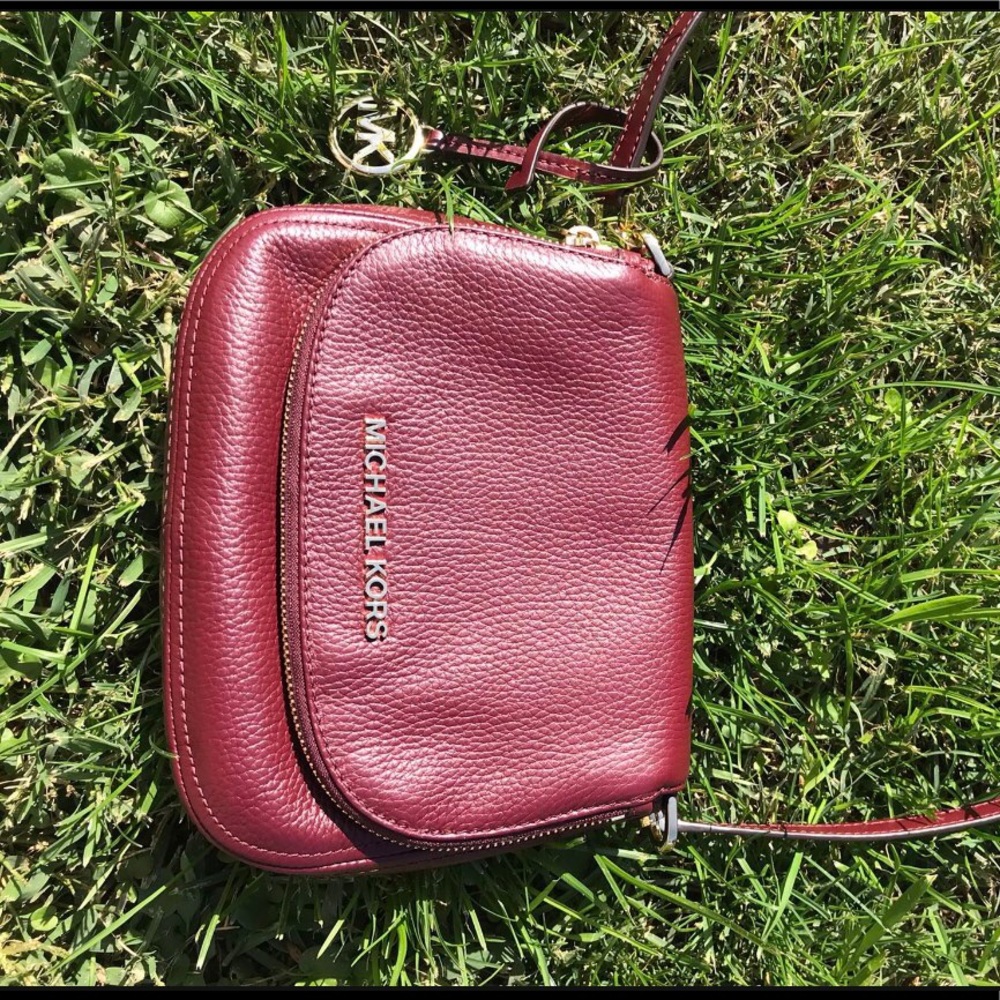 Michael Kors Montgomery Small Crossbody